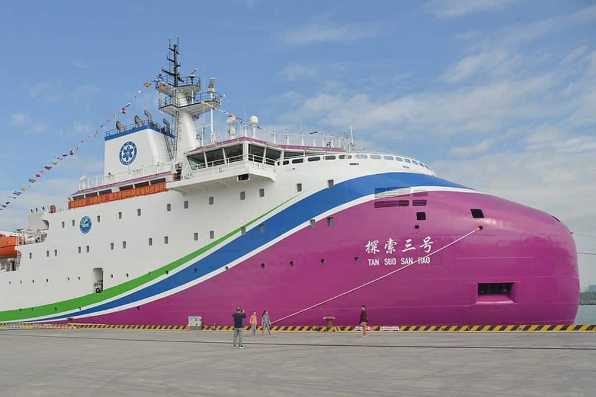 La Chine envoie la plus grande armada de brise-glaces